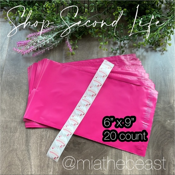 📦3/$20 - 20 - 6”x9” hot pink poly mailers + FREE stickers - Picture 1 of 4